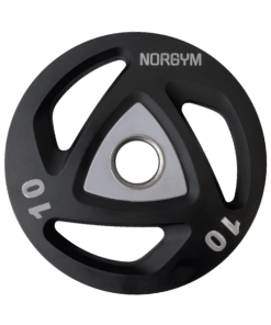 Sort vægtskive på 10 kg med tre grebshuller og en metalring i midten. "NORGYM" står øverst.