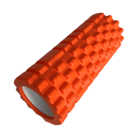 En orange foamroller med en ujævn, mønstret overflade, der hjælper med muskelmassage og genopretning.