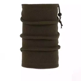 En grøn halsedisse i blød fleece med justerbar snor og sort plastiklås. Den har vandrette folder.