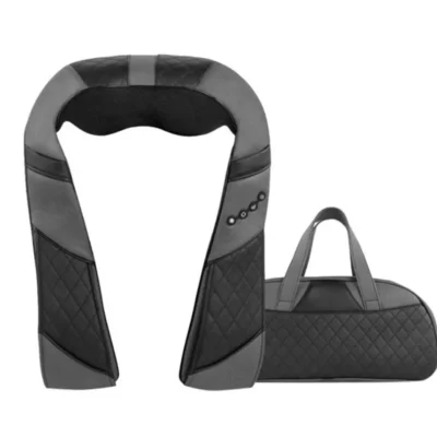 Skuldermassageapparat Pro+ i sort og grå, med knapper, ledsaget af en matchende taske med håndtag.
