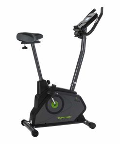 TUNTURI motionscykel med justerbart sæde, digitalt display og stabil ramme. Designet er sort og grønt.
