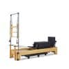 Pilates Tower reformer med træramme og metalstænger