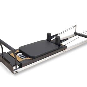 Pilates reformer udstyr