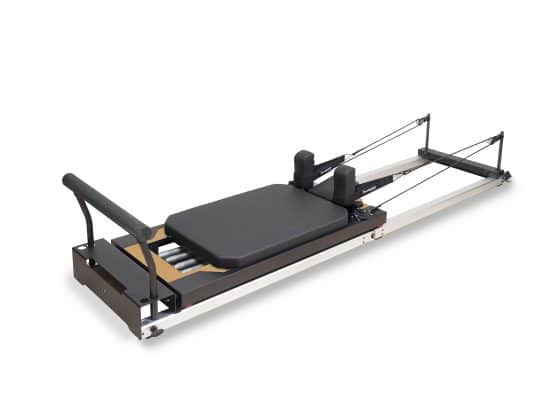 Pilates reformer udstyr