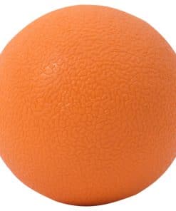 En orange stressbold med tekstureret overflade.