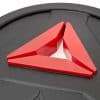 Rød trekantlogo på sort overflade