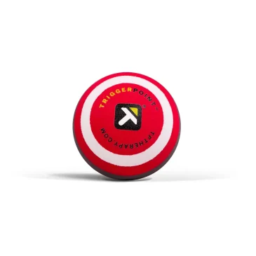 Rød terapeutisk bold med TriggerPoint logo.