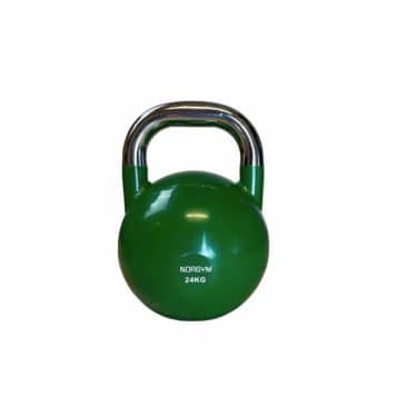 Grøn konkurrence-kettlebell fra NORGYM PRO, 24 kg, med en skinnende overflade og en sølvfarvet håndtag.