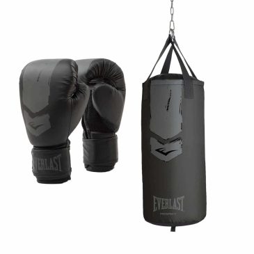Sorte Everlast boksehandsker og boksepude.